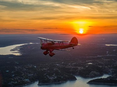 austin-biplane-vday