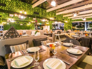 Cantina-La-Veinte-Romantic-Dates